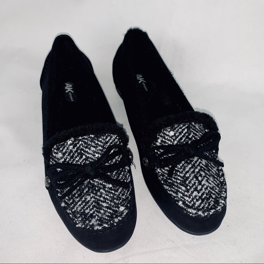 Anne Klein Women's Zemora Fabric Moccasin Black